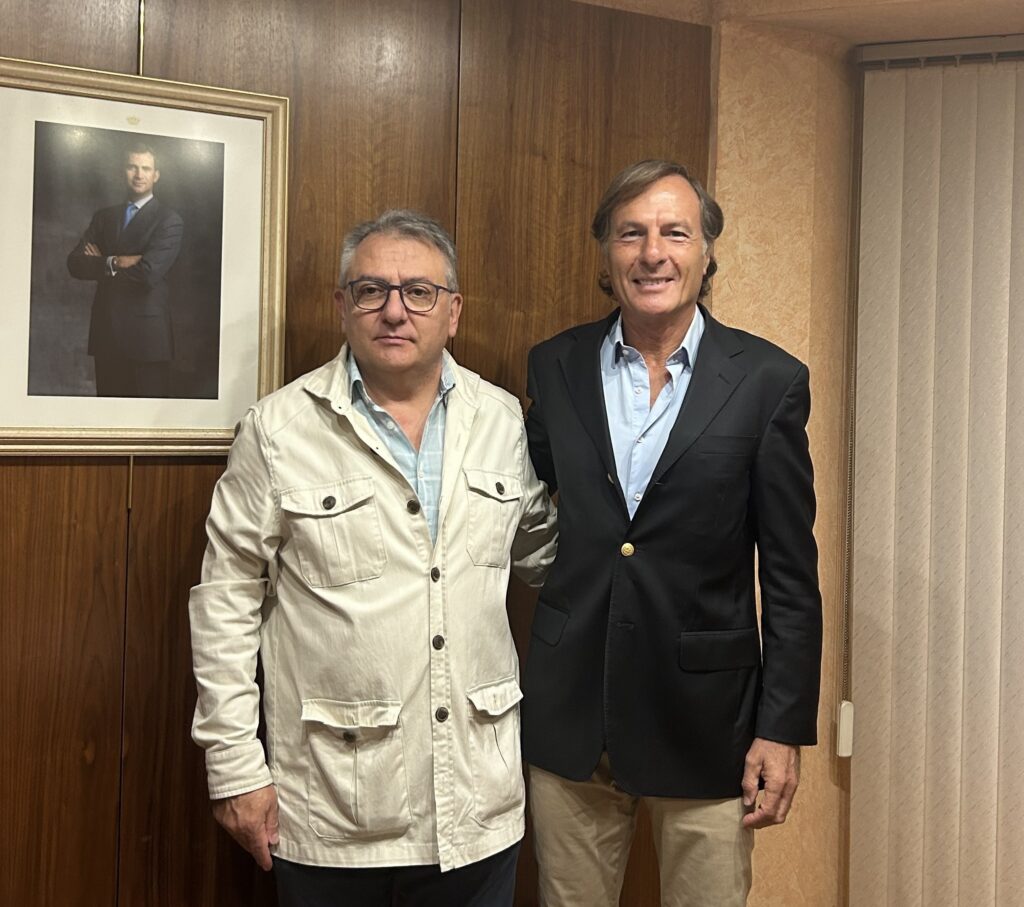 Firma Acuerdo Receta Electrónica Docline y Colegio Médicos de Teruel