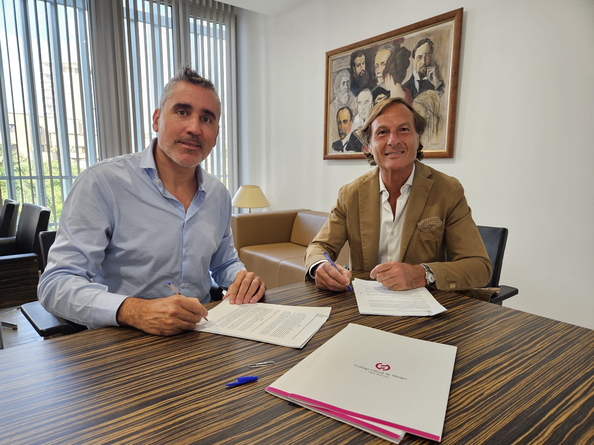Firma del acuerdo entre Docline y el Colegio de Médicos de Islas Baleares por el que se pone a disposición de los colegiados, de manera gratuita, la receta electrónica privada de Docline